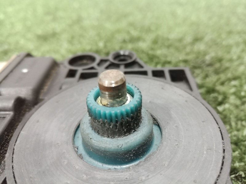 Recambio de motor elevalunas trasero derecho para bmw 1 (e81) 120 d referencia OEM IAM   