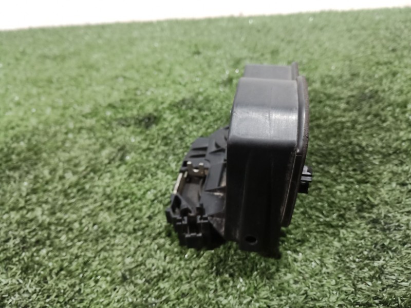 Recambio de cerradura puerta trasera derecha para bmw 1 (e81) 120 d referencia OEM IAM   