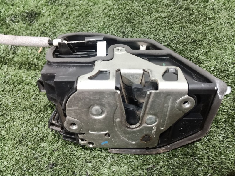 Recambio de cerradura puerta delantera derecha para bmw 1 (e81) 120 d referencia OEM IAM   