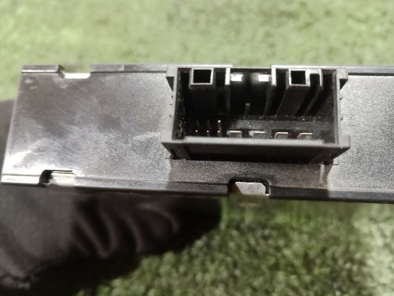 Recambio de modulo electronico para bmw 1 (e81) 120 d referencia OEM IAM 8ES00947920 8ES00947920 61429127088