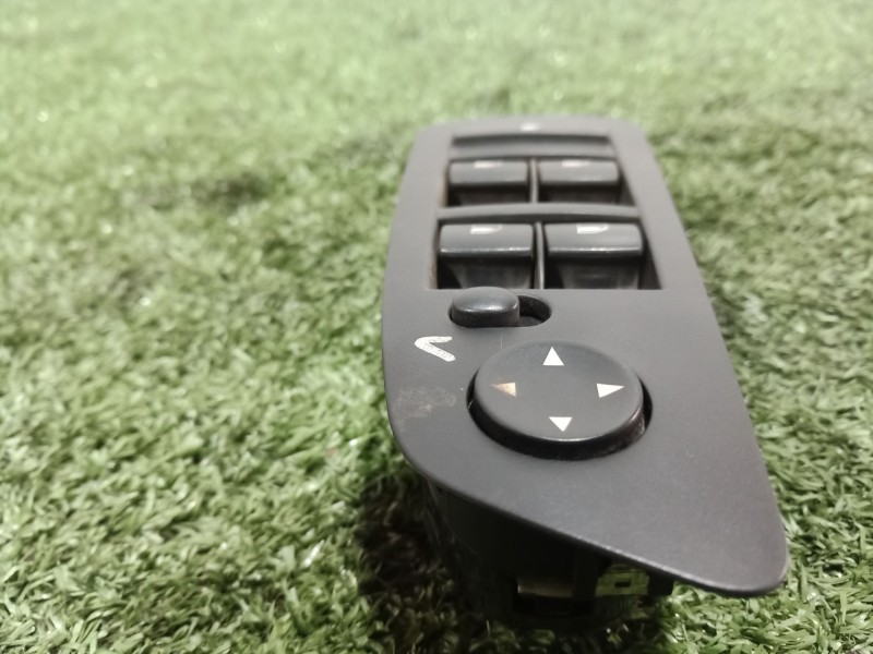 Recambio de mando elevalunas delantero izquierdo para bmw 1 (e81) 120 d referencia OEM IAM   