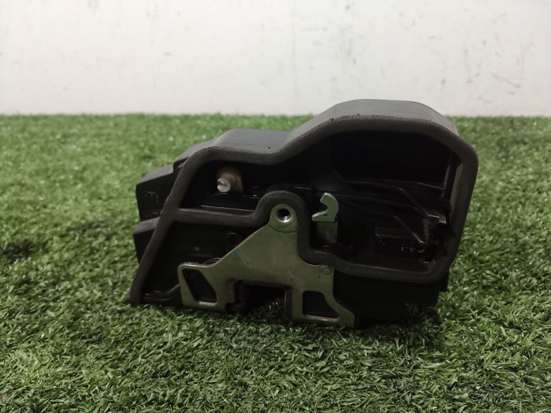 Recambio de cerradura puerta delantera izquierda para bmw 1 (e81) 120 d referencia OEM IAM   