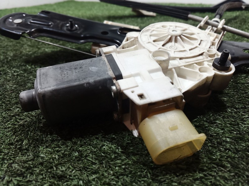 Recambio de elevalunas delantero izquierdo para bmw 1 (e81) 120 d referencia OEM IAM   
