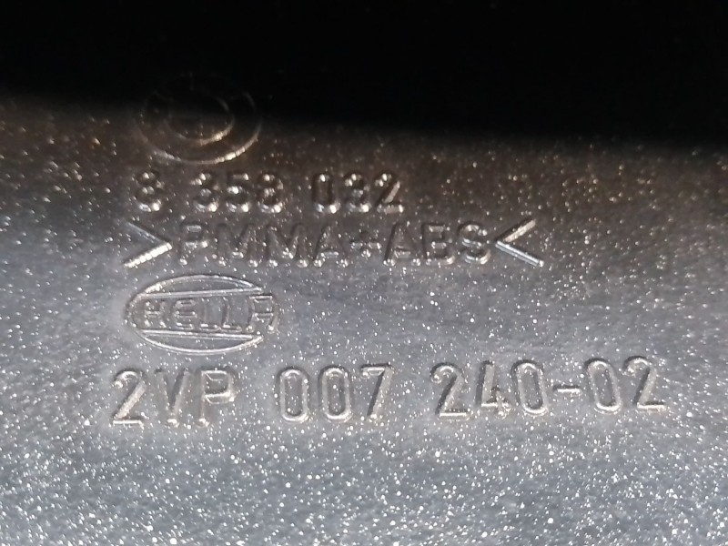 Recambio de piloto trasero derecho para bmw 5 (e39) 523 i referencia OEM IAM 8358832 8358832 2VP00724002