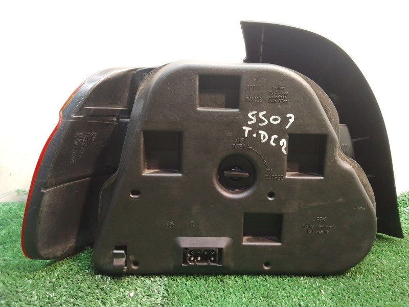 Recambio de piloto trasero derecho para bmw 5 (e39) 523 i referencia OEM IAM 8358832 8358832 2VP00724002