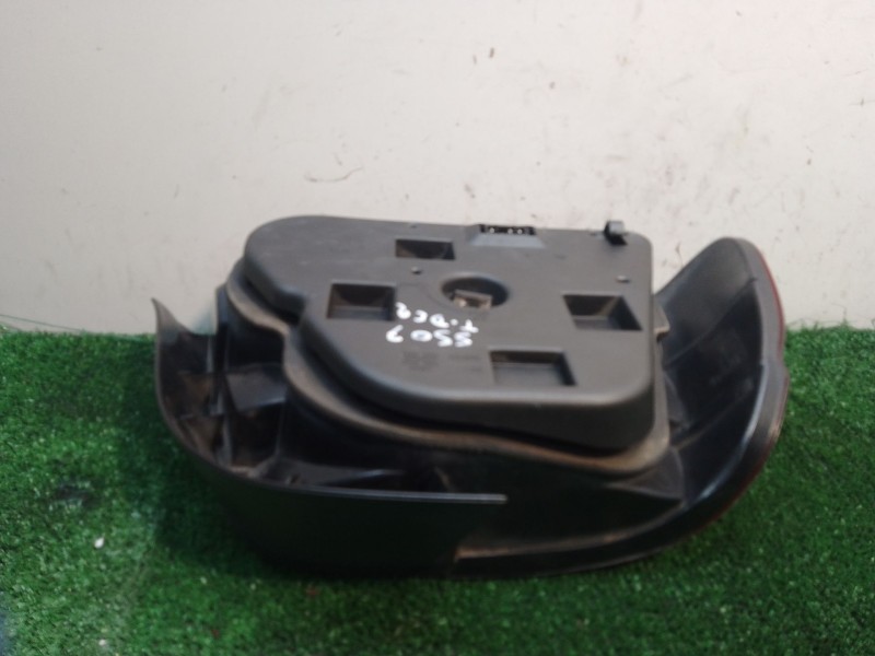 Recambio de piloto trasero derecho para bmw 5 (e39) 523 i referencia OEM IAM 8358832 8358832 2VP00724002