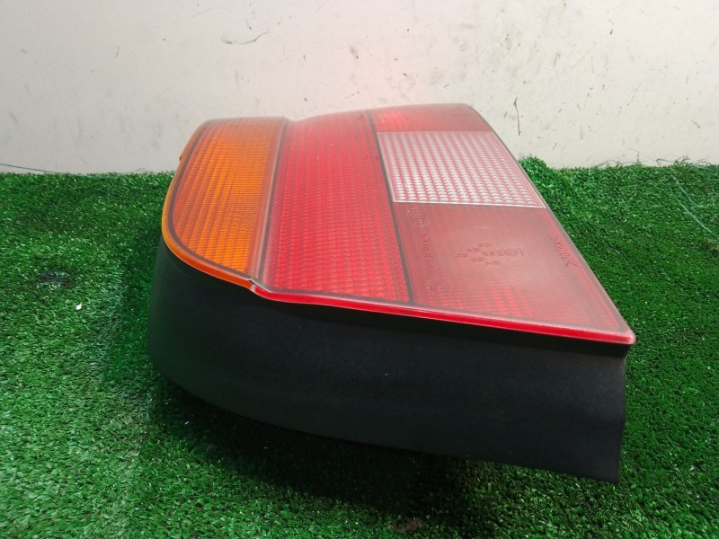 Recambio de piloto trasero derecho para bmw 5 (e39) 523 i referencia OEM IAM 8358832 8358832 2VP00724002