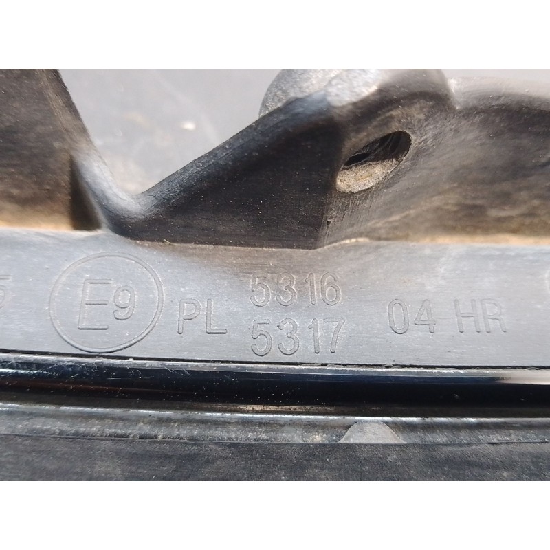 Recambio de faro derecho para audi a4 berlina (8e) 1.9 tdi (96kw) referencia OEM IAM 89305700 8E0990008F 8E0941004F