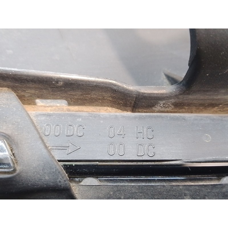 Recambio de faro derecho para audi a4 berlina (8e) 1.9 tdi (96kw) referencia OEM IAM 89305700 8E0990008F 8E0941004F