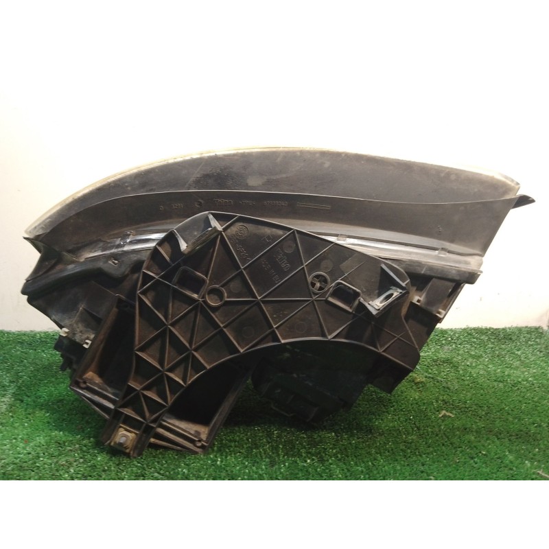 Recambio de faro derecho para audi a4 berlina (8e) 1.9 tdi (96kw) referencia OEM IAM 89305700 8E0990008F 8E0941004F