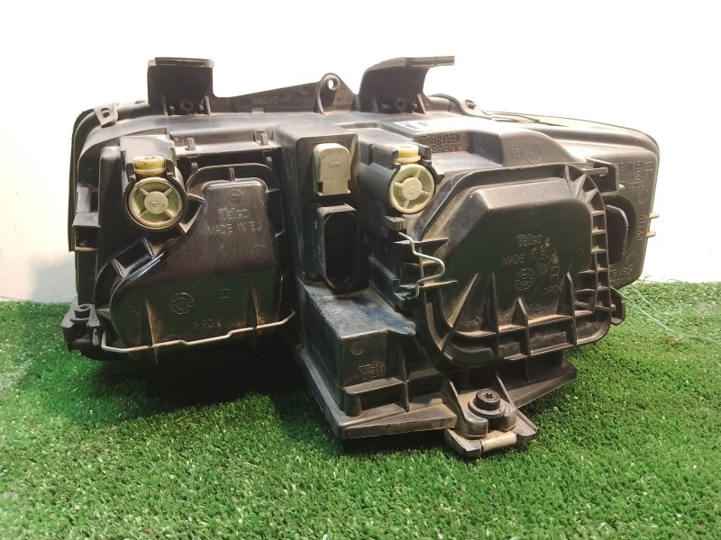 Recambio de faro derecho para audi a4 berlina (8e) 1.9 tdi (96kw) referencia OEM IAM 89305700 8E0990008F 8E0941004F