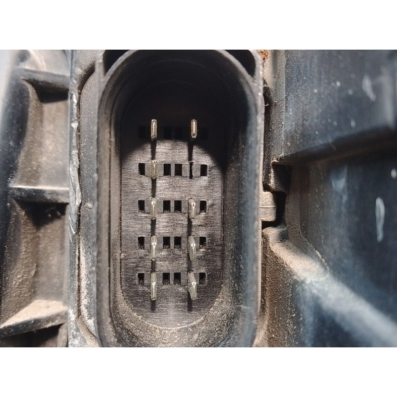 Recambio de faro derecho para audi a4 berlina (8e) 1.9 tdi (96kw) referencia OEM IAM 89305700 8E0990008F 8E0941004F