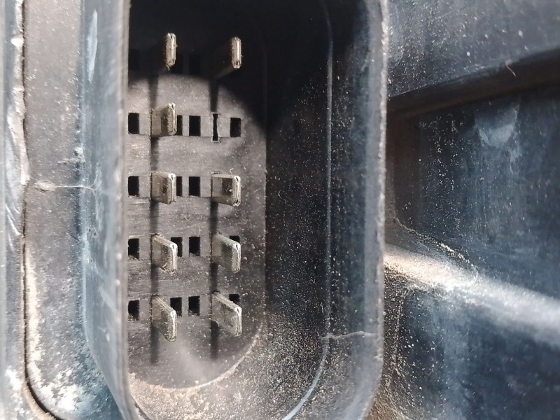 Recambio de faro derecho para audi a4 berlina (8e) 1.9 tdi (96kw) referencia OEM IAM 89305700 8E0990008F 8E0941004F