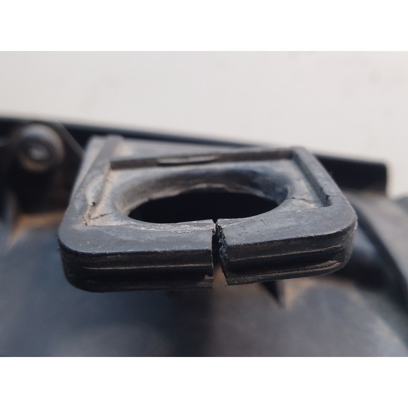 Recambio de faro derecho para audi a4 berlina (8e) 1.9 tdi (96kw) referencia OEM IAM 89305700 8E0990008F 8E0941004F