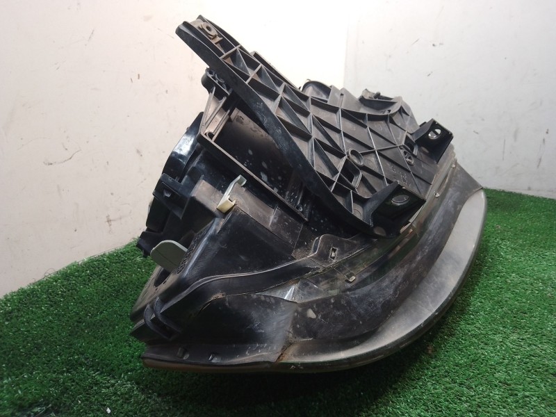 Recambio de faro izquierdo para audi a4 berlina (8e) 1.9 tdi (96kw) referencia OEM IAM 20A008 1364 3457A