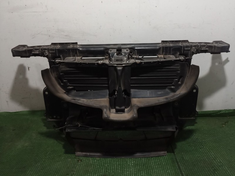 Recambio de panel frontal para bmw 1 (e81) 120 d referencia OEM IAM   