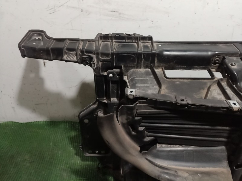 Recambio de panel frontal para bmw 1 (e81) 120 d referencia OEM IAM   