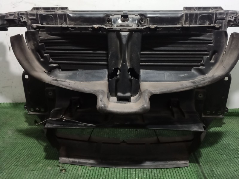 Recambio de panel frontal para bmw 1 (e81) 120 d referencia OEM IAM   