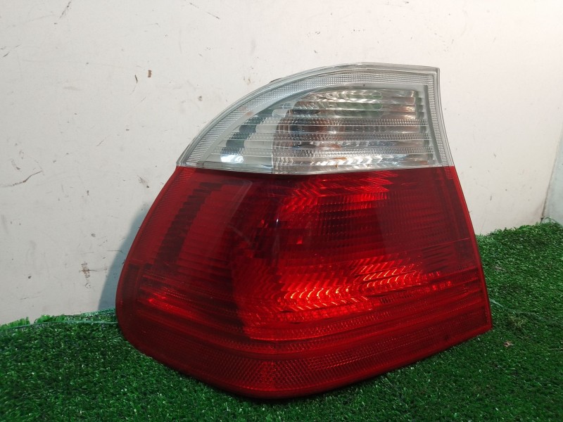 Recambio de piloto trasero izquierdo para bmw 3 (e46) 320 d referencia OEM IAM 8383821 63218383099 2300131I