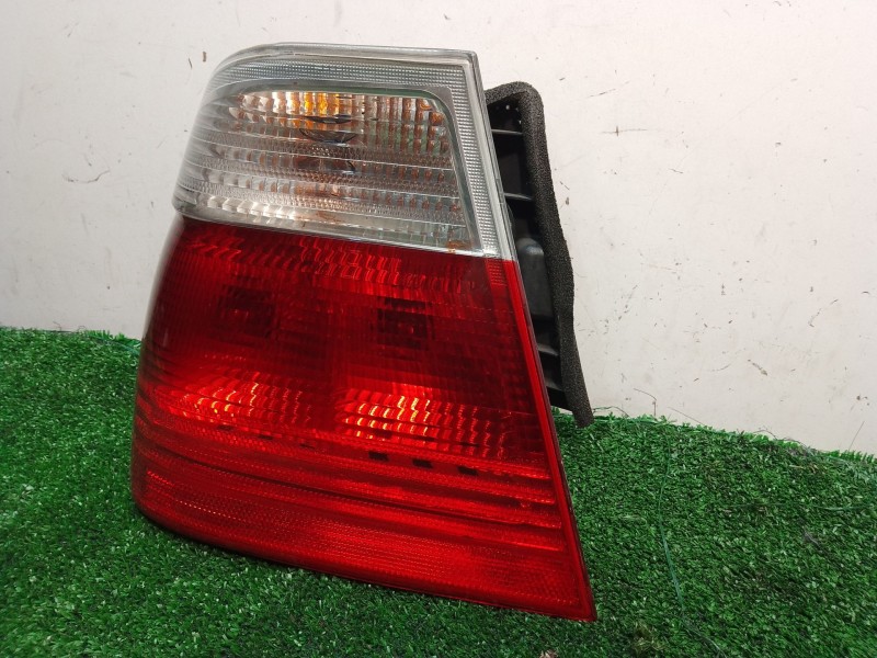 Recambio de piloto trasero izquierdo para bmw 3 (e46) 320 d referencia OEM IAM 8383821 63218383099 2300131I