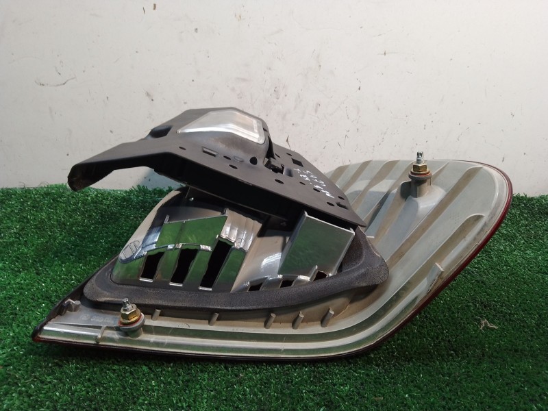 Recambio de piloto trasero izquierdo para bmw 3 (e46) 320 d referencia OEM IAM 8383821 63218383099 2300131I