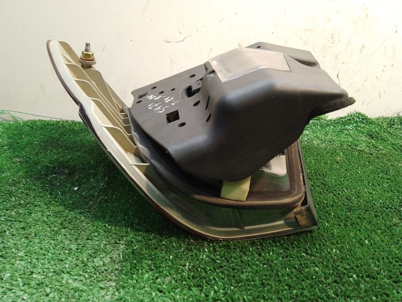 Recambio de piloto trasero izquierdo para bmw 3 (e46) 320 d referencia OEM IAM 8383821 63218383099 2300131I