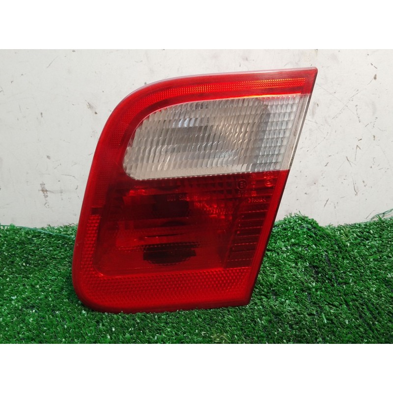 Recambio de piloto trasero derecho interior para bmw 3 (e46) 320 d referencia OEM IAM 8364924 230570R 230512