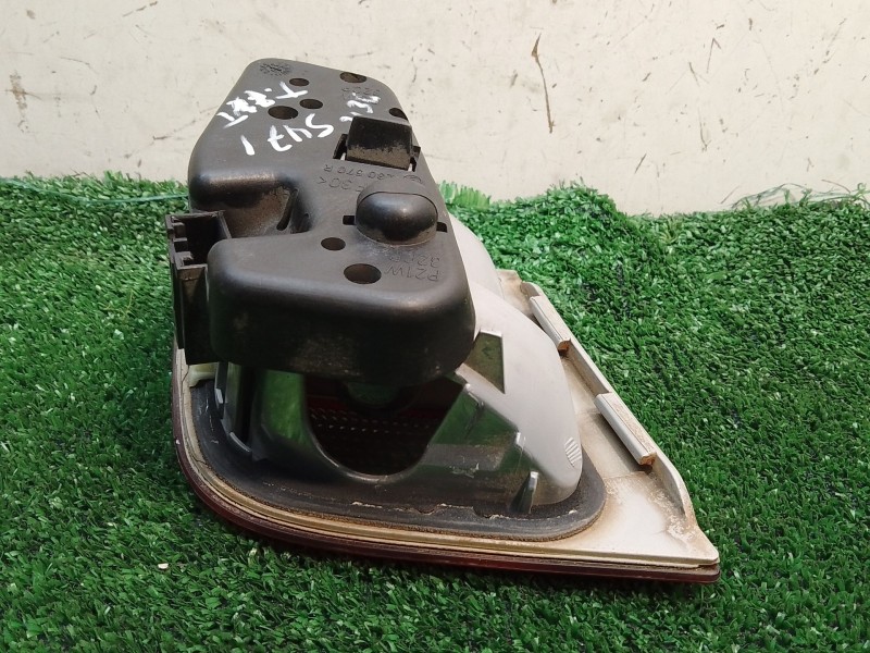 Recambio de piloto trasero derecho interior para bmw 3 (e46) 320 d referencia OEM IAM 8364924 230570R 230512