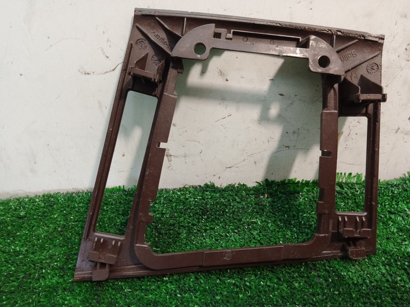 Recambio de moldura para bmw 3 (e46) 320 d referencia OEM IAM 8209456 8209456 8209456