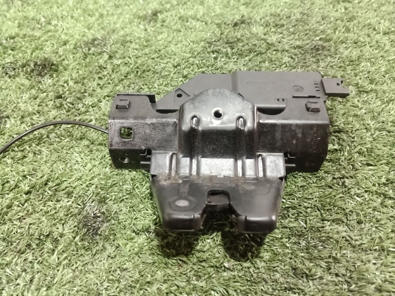 Recambio de cerradura maletero / porton para bmw 1 (e81) 120 d referencia OEM IAM   