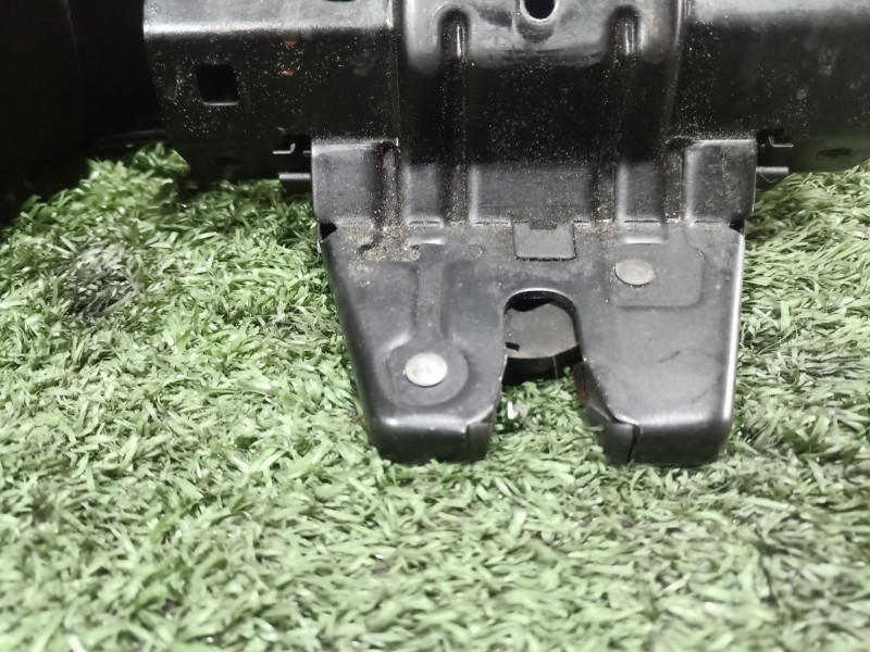 Recambio de cerradura maletero / porton para bmw 1 (e81) 120 d referencia OEM IAM   