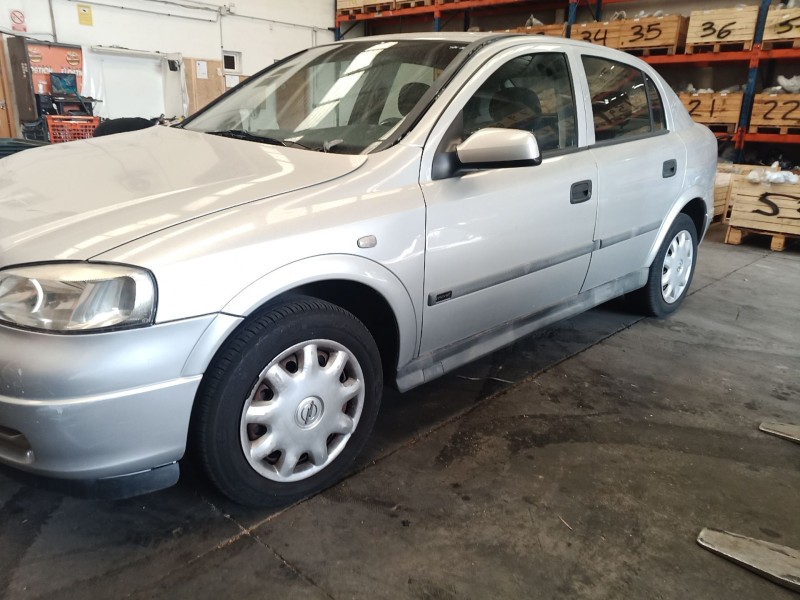 opel astra g hatchback (t98) del año 2001