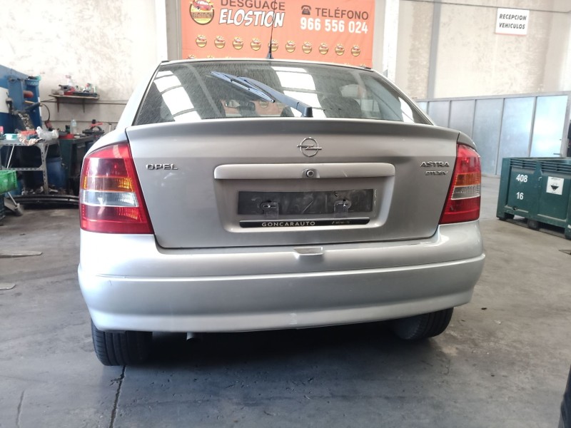 opel astra g hatchback (t98) del año 2001