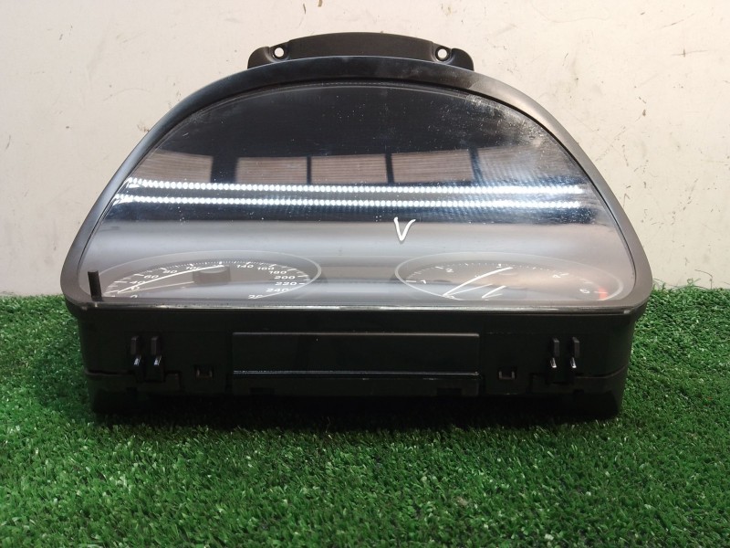 Recambio de cuadro instrumentos para bmw 1 (e81) 120 d referencia OEM IAM 102495584 916682301 1K916682301