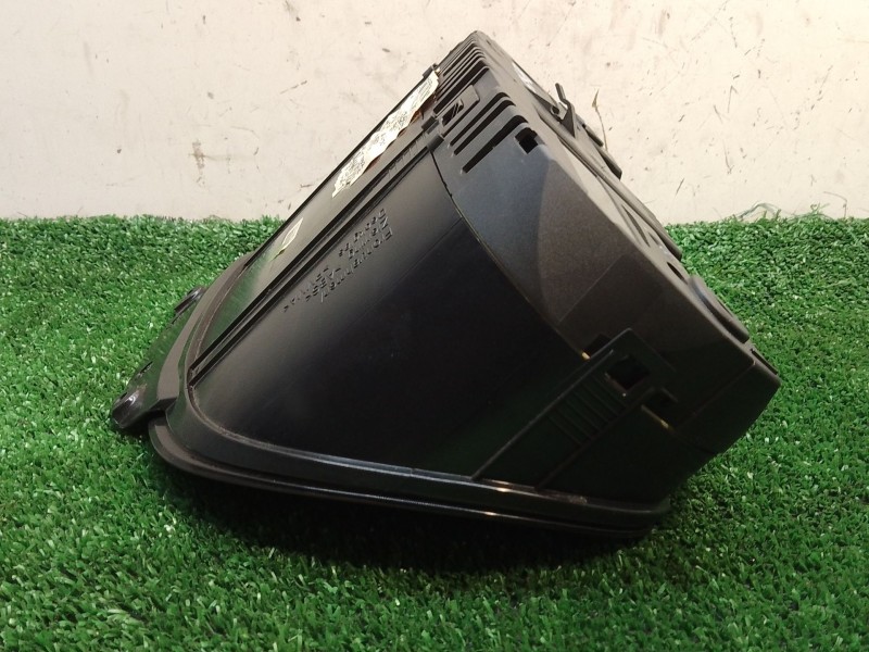 Recambio de cuadro instrumentos para bmw 1 (e81) 120 d referencia OEM IAM 102495584 916682301 1K916682301