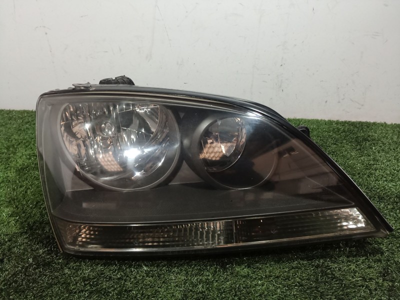 Recambio de faro derecho para kia sorento i (jc) 2.5 crdi referencia OEM IAM   