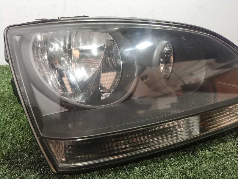 Recambio de faro derecho para kia sorento i (jc) 2.5 crdi referencia OEM IAM   