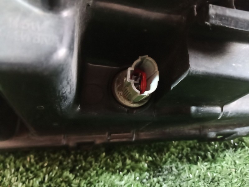 Recambio de faro derecho para kia sorento i (jc) 2.5 crdi referencia OEM IAM   