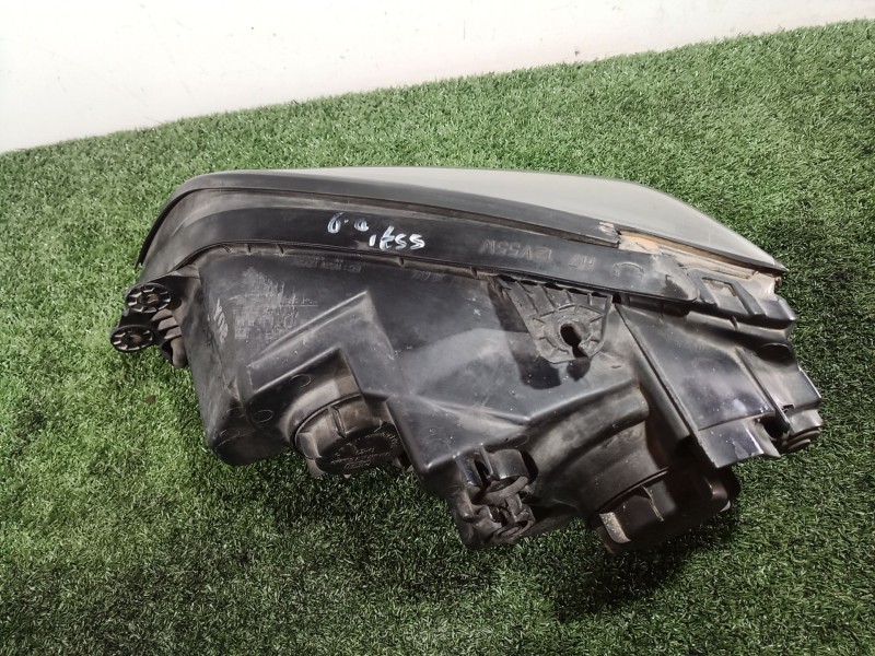 Recambio de faro derecho para kia sorento i (jc) 2.5 crdi referencia OEM IAM   