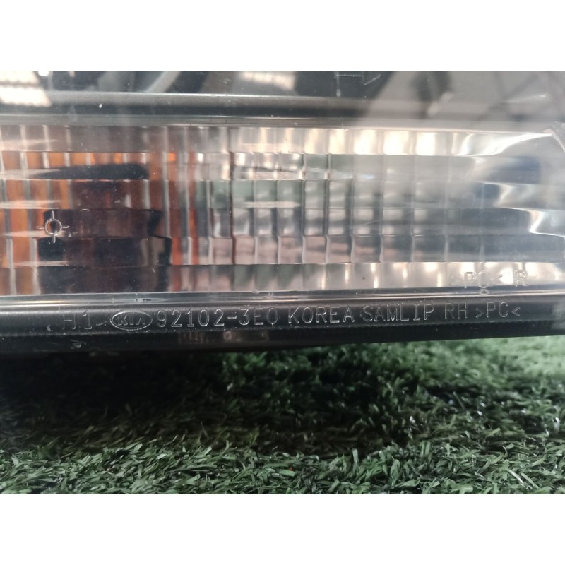Recambio de faro derecho para kia sorento i (jc) 2.5 crdi referencia OEM IAM   