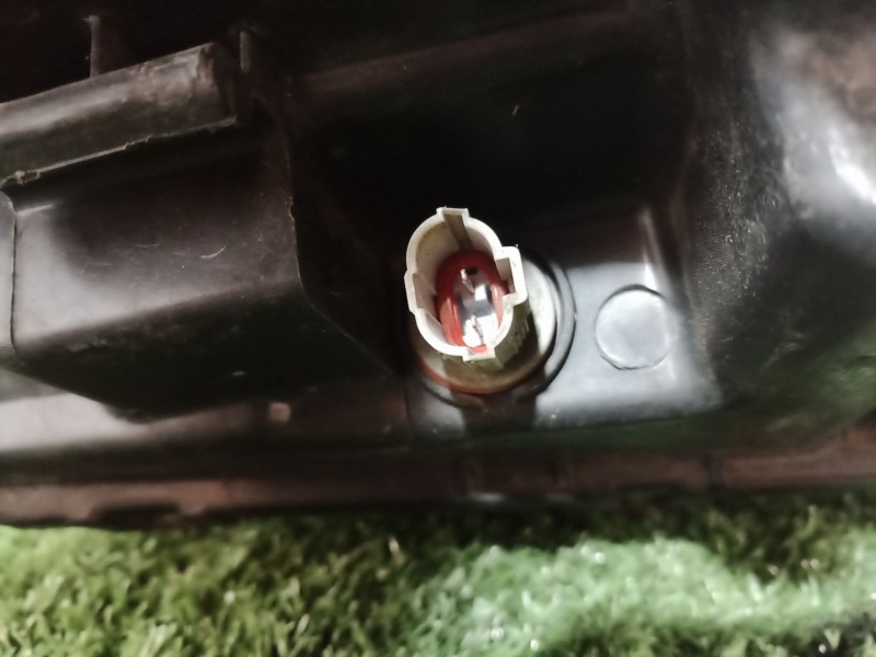 Recambio de faro izquierdo para kia sorento i (jc) 2.5 crdi referencia OEM IAM   