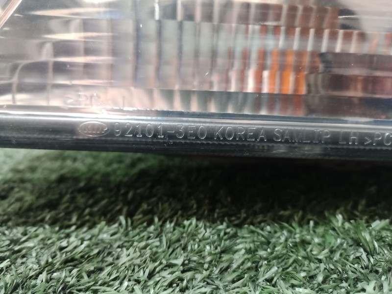 Recambio de faro izquierdo para kia sorento i (jc) 2.5 crdi referencia OEM IAM   