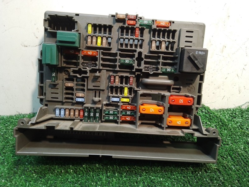 Recambio de caja reles / fusibles para bmw 1 (e81) 120 d referencia OEM IAM 911944603 106887 08539491030101