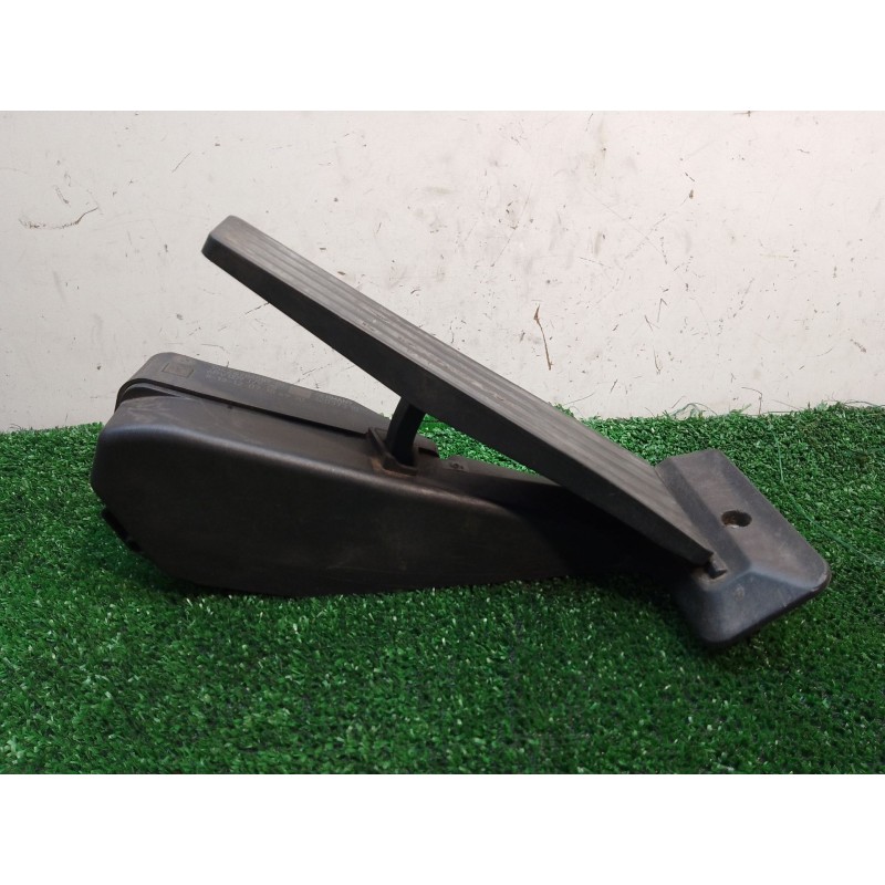 Recambio de pedal acelerador para bmw 1 (e81) 120 d referencia OEM IAM 35426786589 6PV00937920 12037310