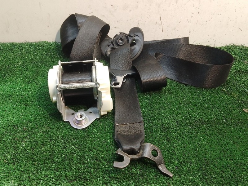 Recambio de cinturon seguridad delantero derecho para bmw 1 (e81) 120 d referencia OEM IAM 330598493 014436 071207