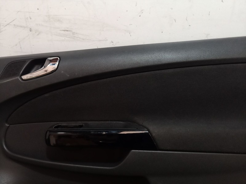 Recambio de guarnecido puerta delantera derecha para opel corsa d cmon referencia OEM IAM   