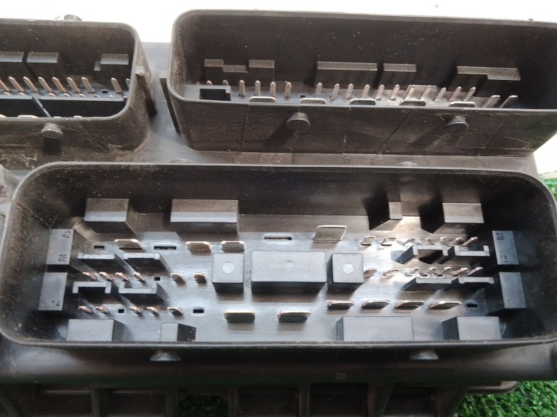 Recambio de caja reles / fusibles para opel corsa d cmon referencia OEM IAM 13217394EH 13217394EH 13217394EH