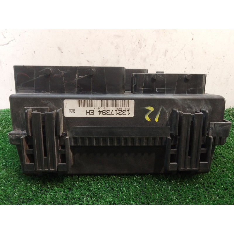 Recambio de caja reles / fusibles para opel corsa d cmon referencia OEM IAM 13217394EH 13217394EH 13217394EH