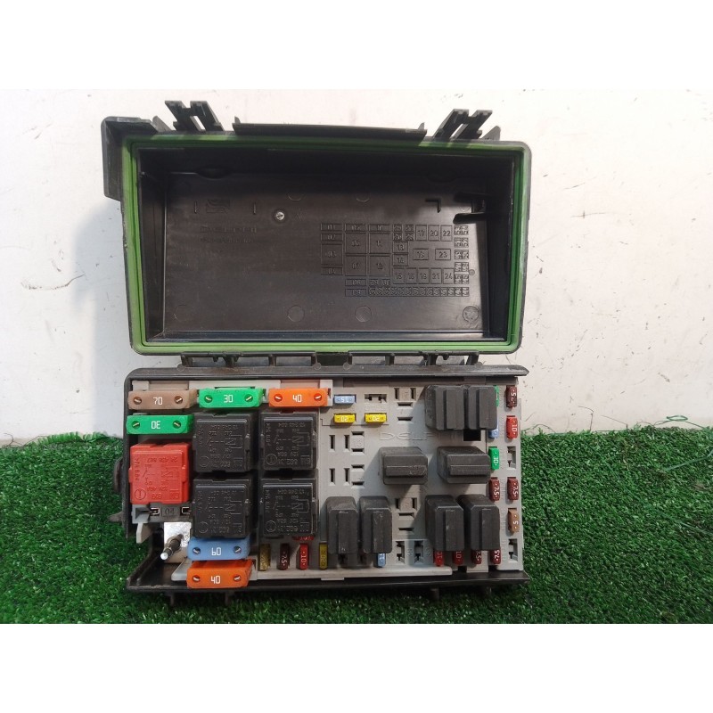 Recambio de caja reles / fusibles para opel corsa d cmon referencia OEM IAM 13217394EH 13217394EH 13217394EH
