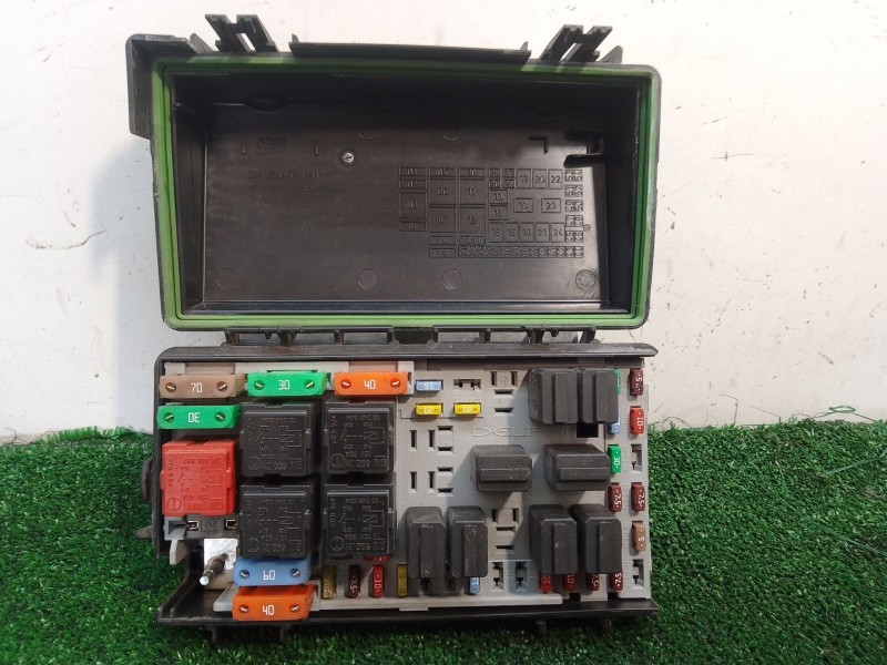 Recambio de caja reles / fusibles para opel corsa d cmon referencia OEM IAM 13217394EH 13217394EH 13217394EH